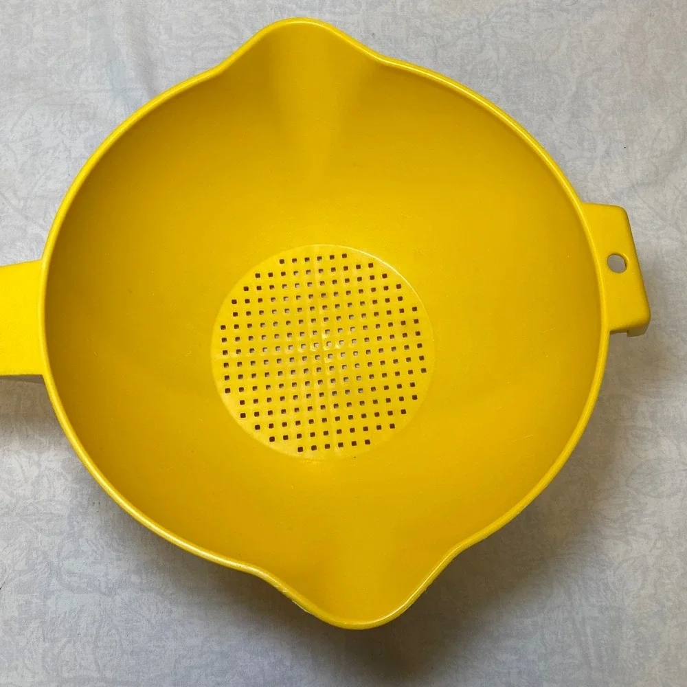 Vintage Tupperware Yellow Colander Strainer #1523-1 Harvest Gold Kitchen‎ Sieve